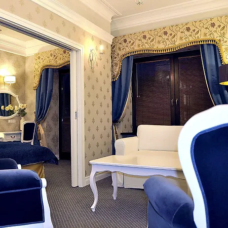 梦行者精品套房酒店 4*