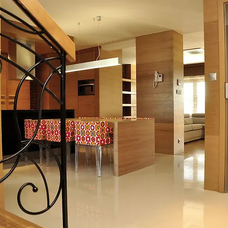 梦行者精品套房酒店 4*