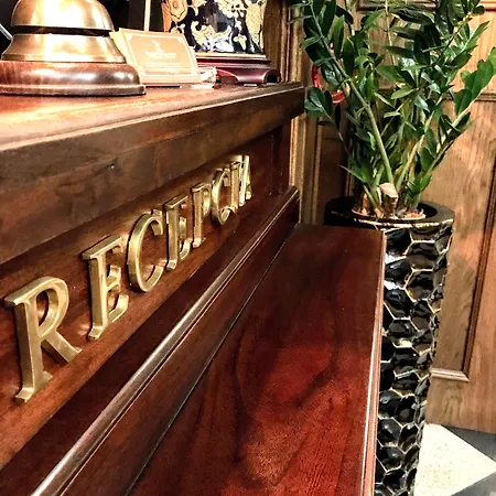 梦行者精品套房酒店 4*