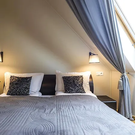 Sleepwalker Boutique Hotel 4*