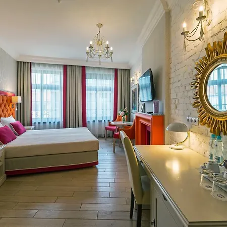 Sleepwalker Boutique Aparthotel 4*